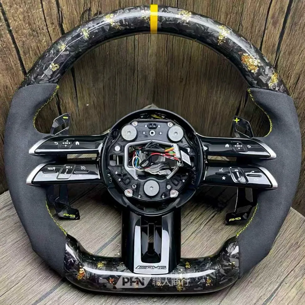 Mercedes-Benz 蜻蜓方向盤