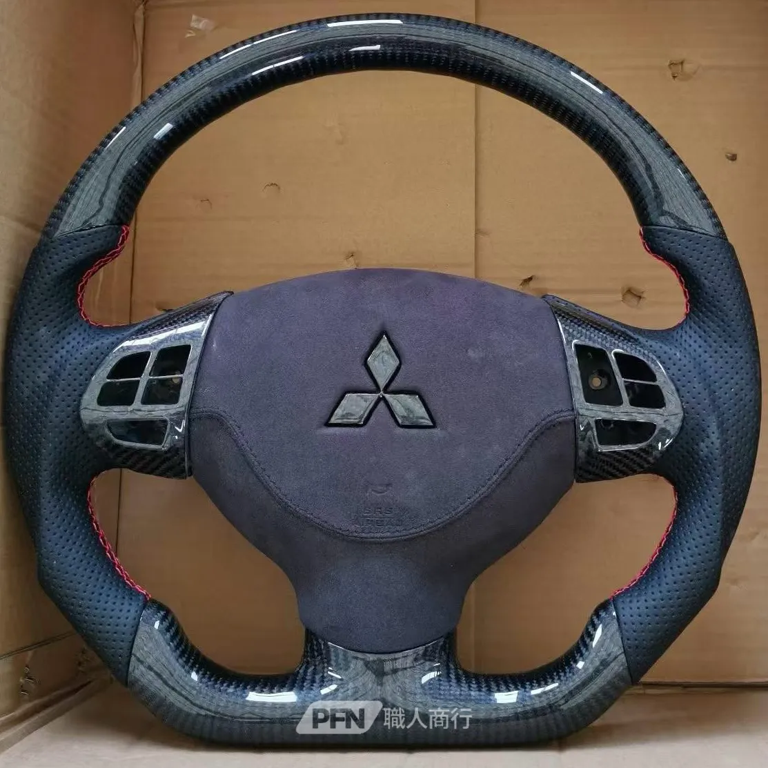 Mitsubishi Fortis 方向盤