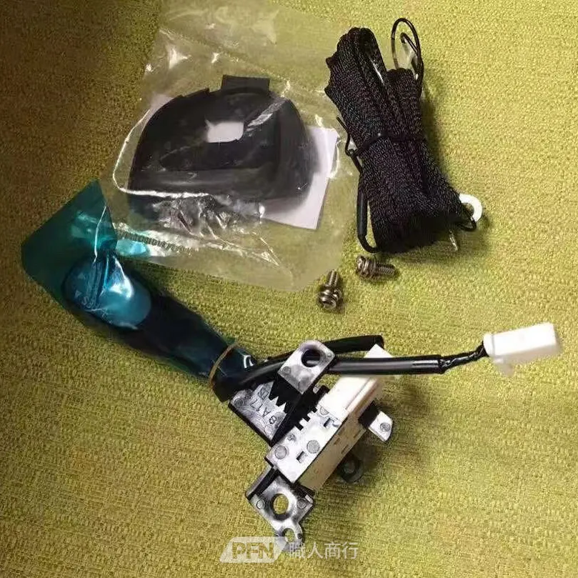 TOYOTA Yaris 方向盤