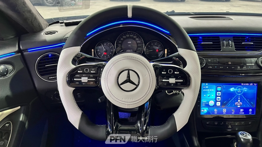 Mercedes-Benz CLS 方向盤
