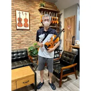 感謝嘉義高中關老師選購「演奏級手工中提琴」+「BA-96中提德國蘇木銀弓」