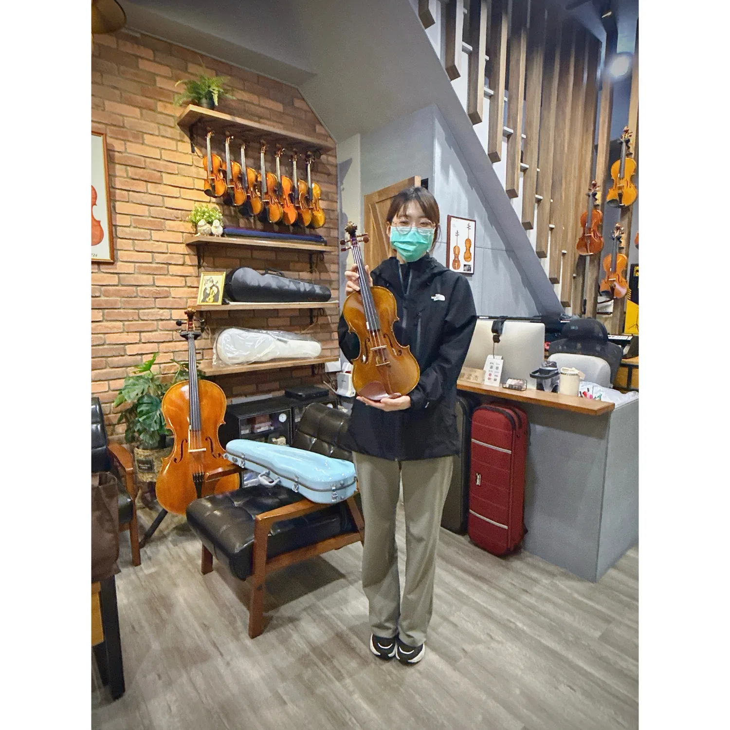 感謝吳小姐來店選購~德國Rainer小提琴  ｜嘉義提琴推薦