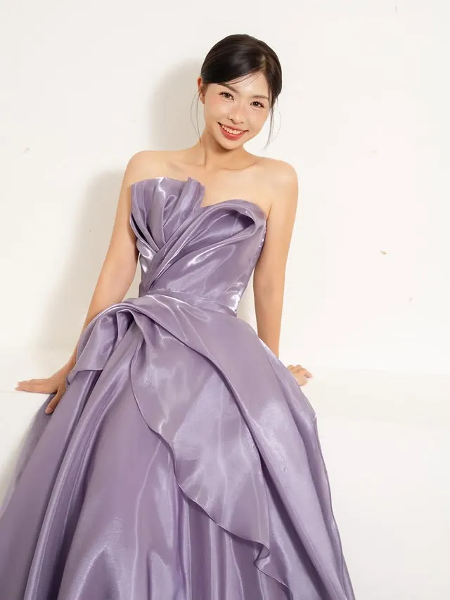 紫色亮面琉光緞禮服【彰化手工婚紗推薦】【彰化輕婚紗推薦】