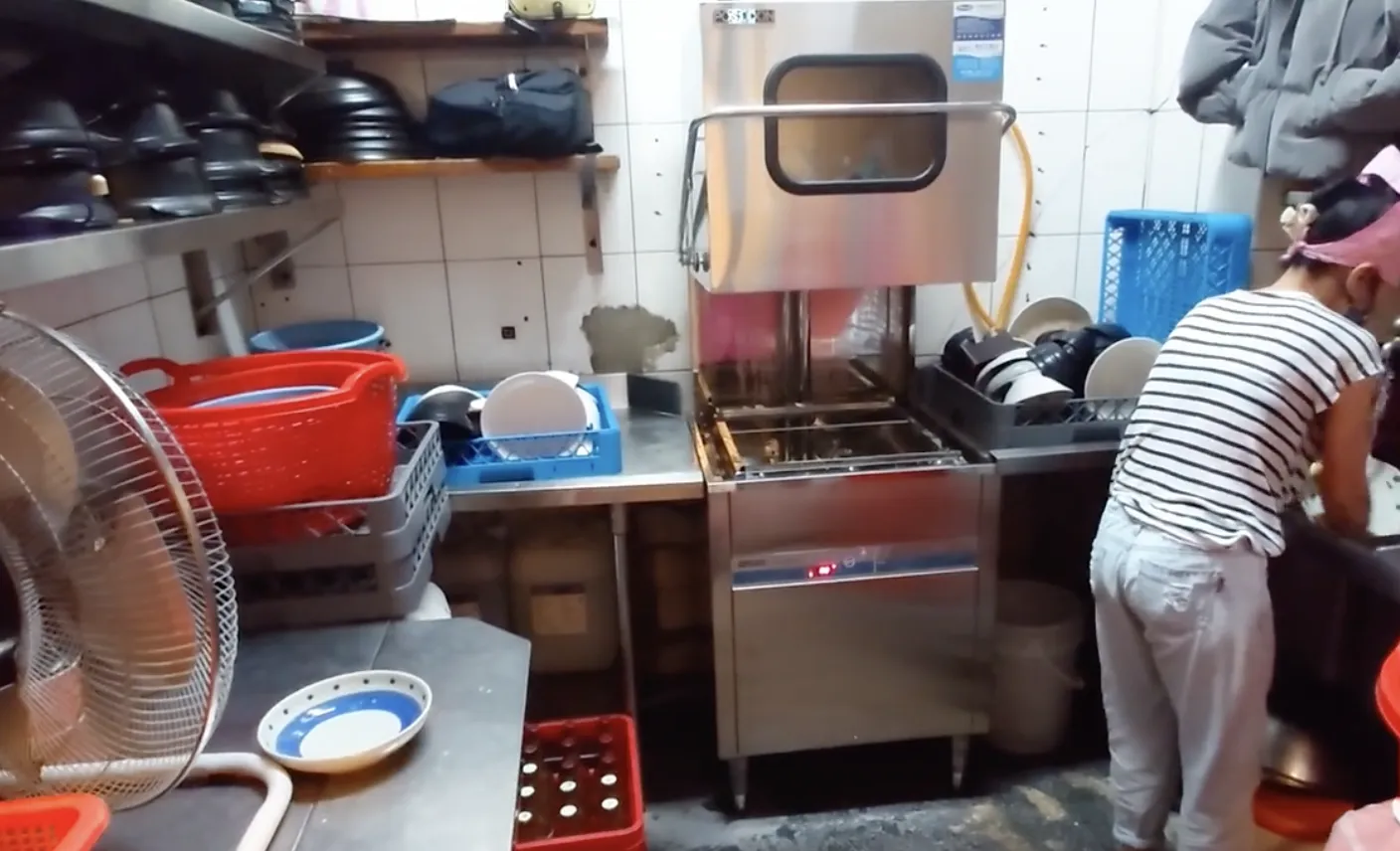 掀門式洗碗機-添財日本料理