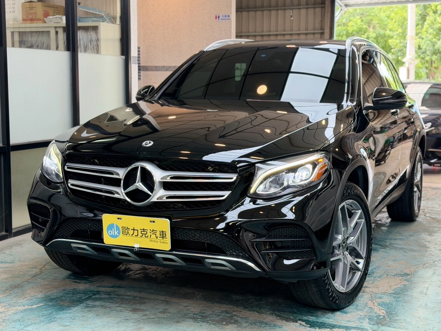 2018年 M-Benz GLC300 AMG 4Matic 黑