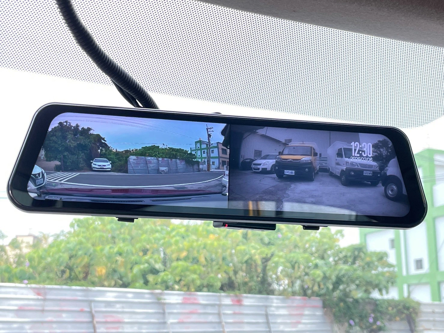 Nissan Tiida 5D 2015年 豪華影音版 紅色