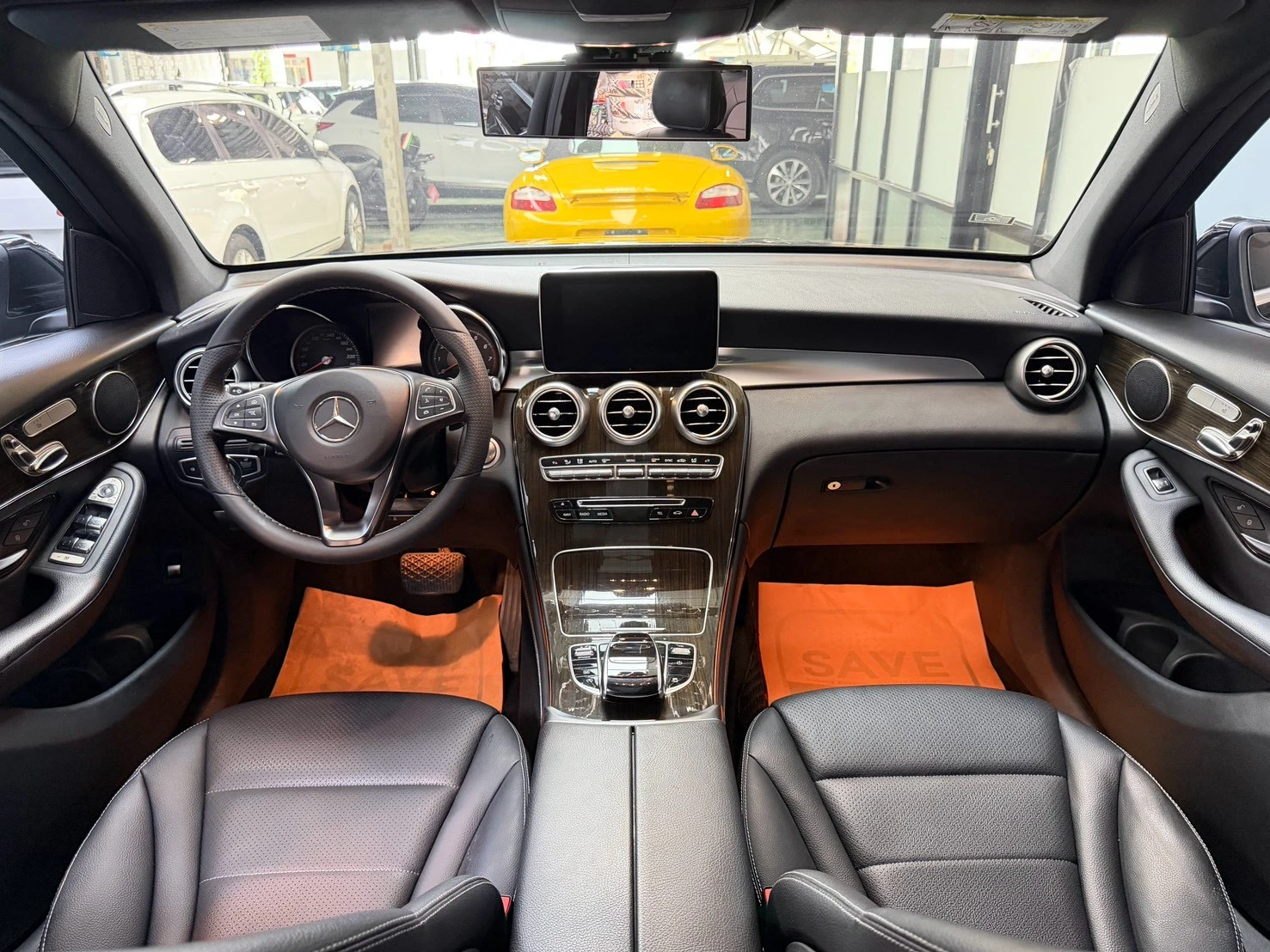 2018年 M-Benz GLC300 AMG 4Matic 黑