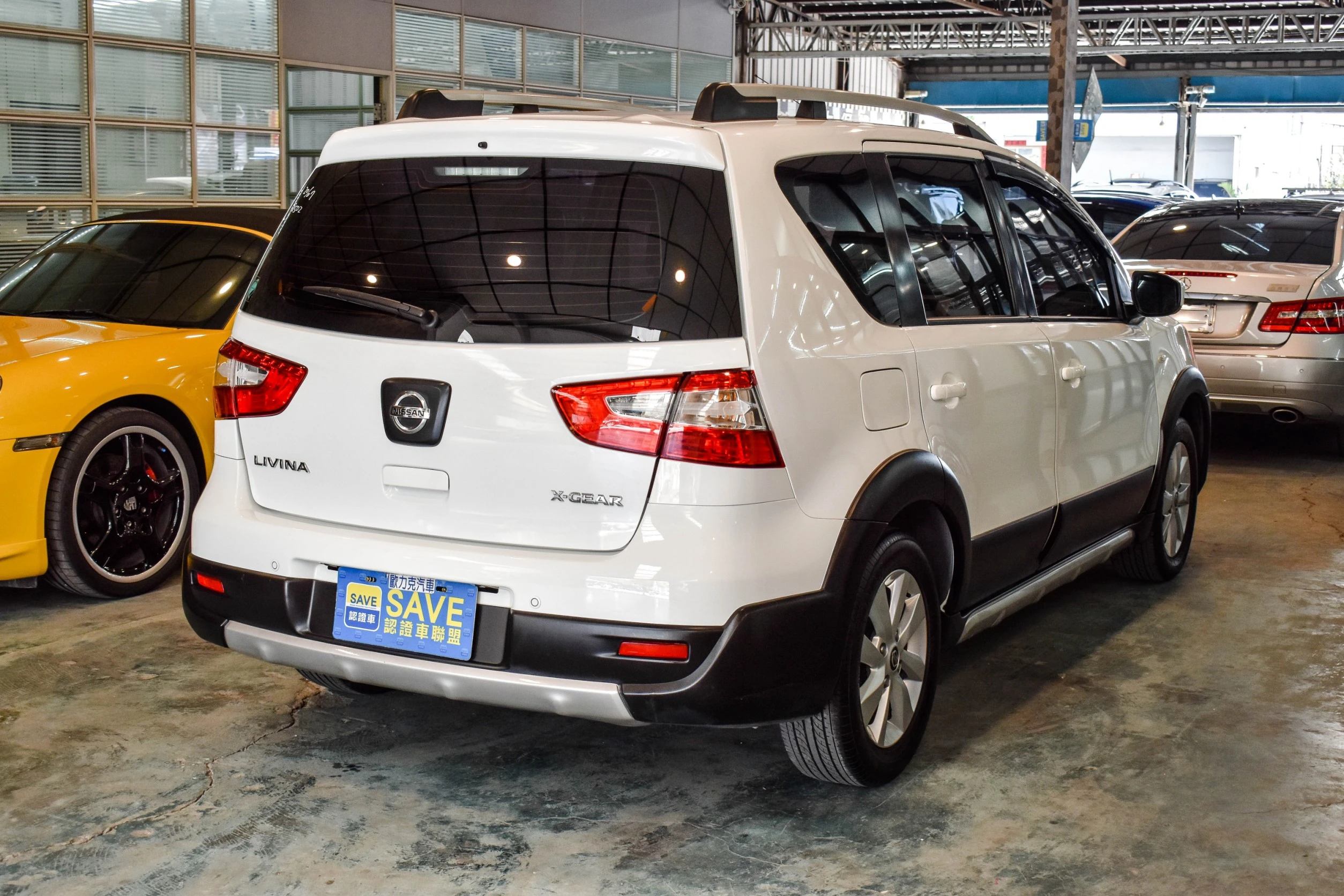 2020 日產 LIVINA 全車原鈑件