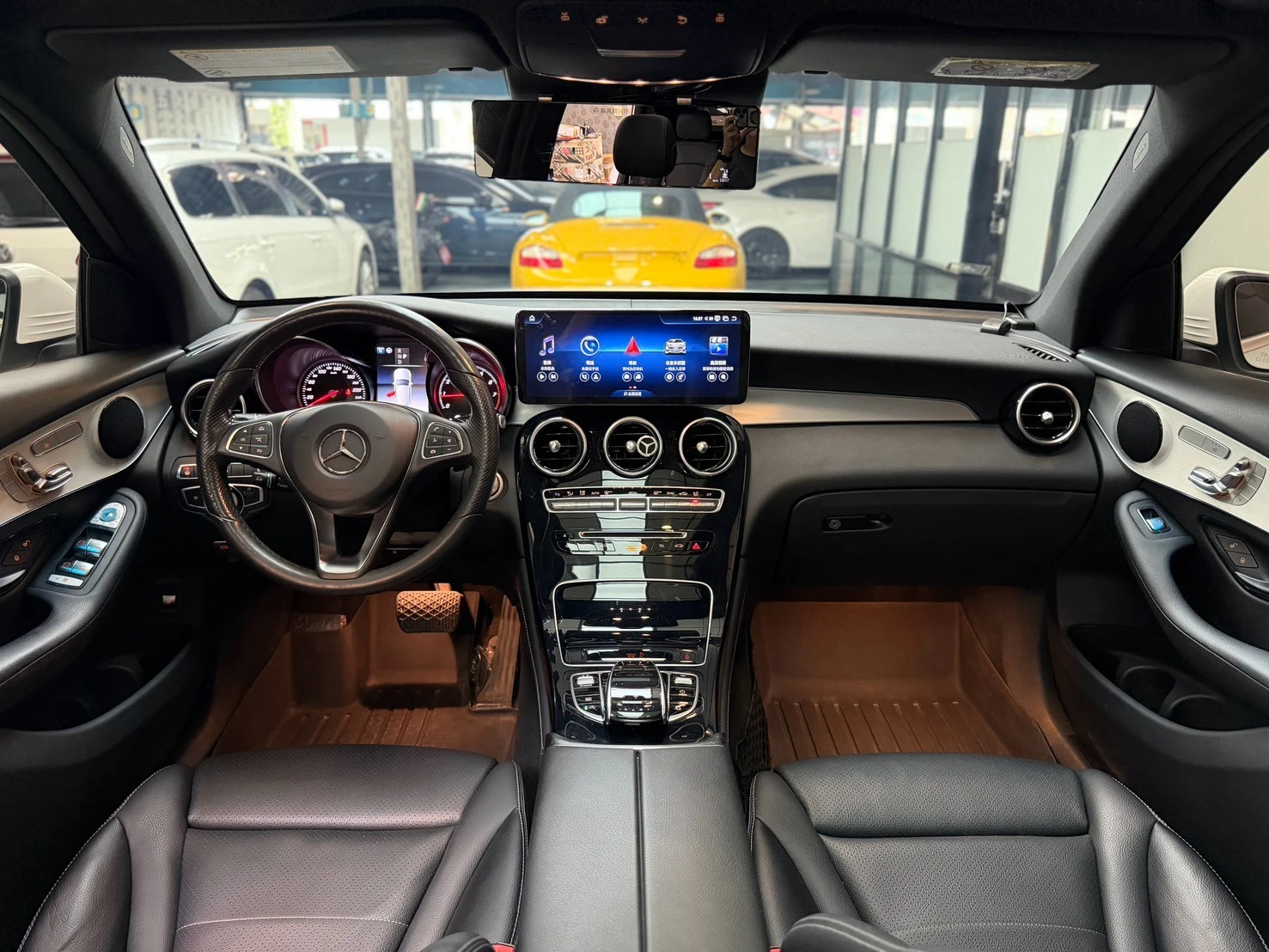 2018年式 M-Benz GLC300 AMG 4Matic 極地白