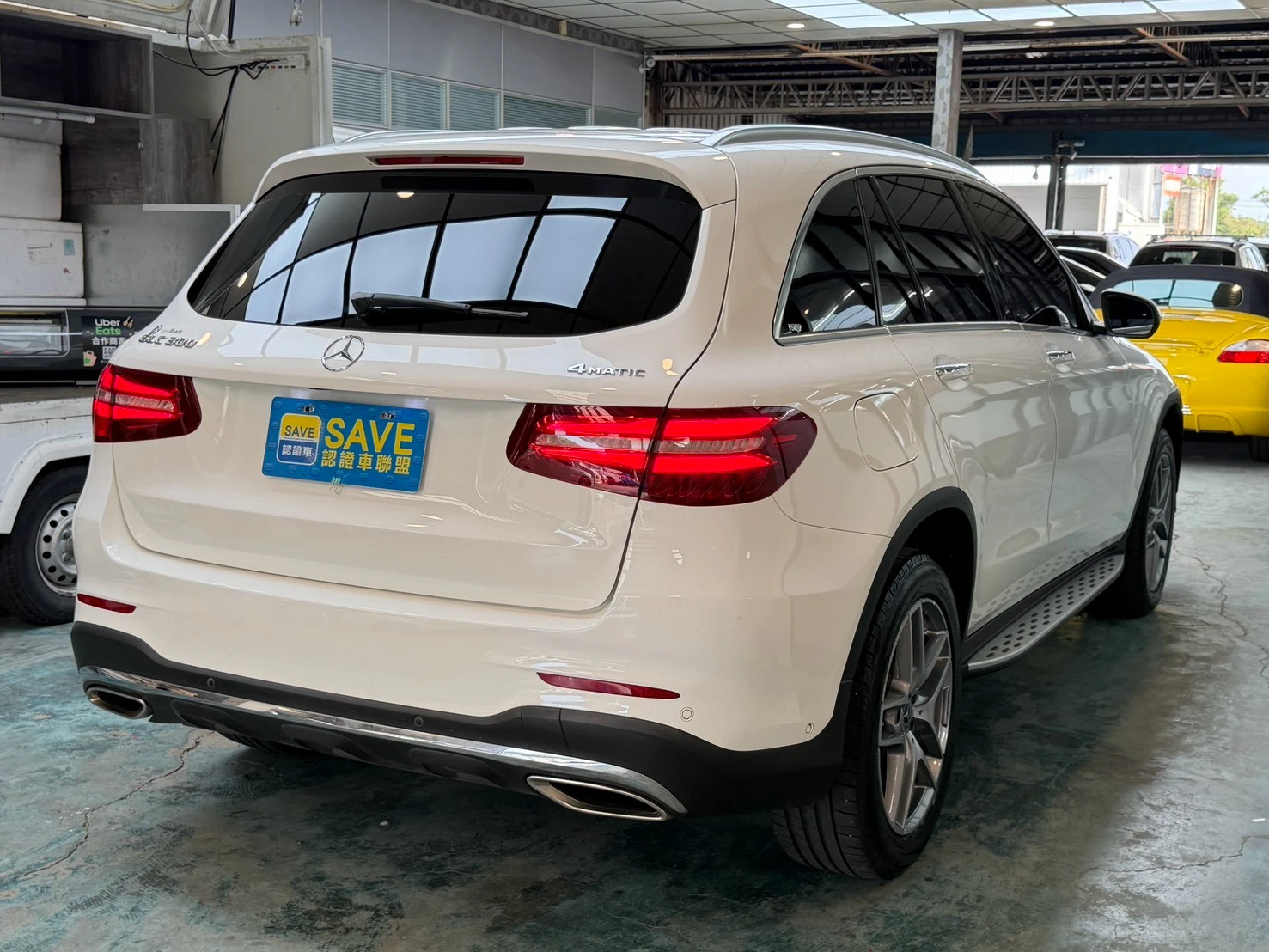 2018年式 M-Benz GLC300 AMG 4Matic 極地白
