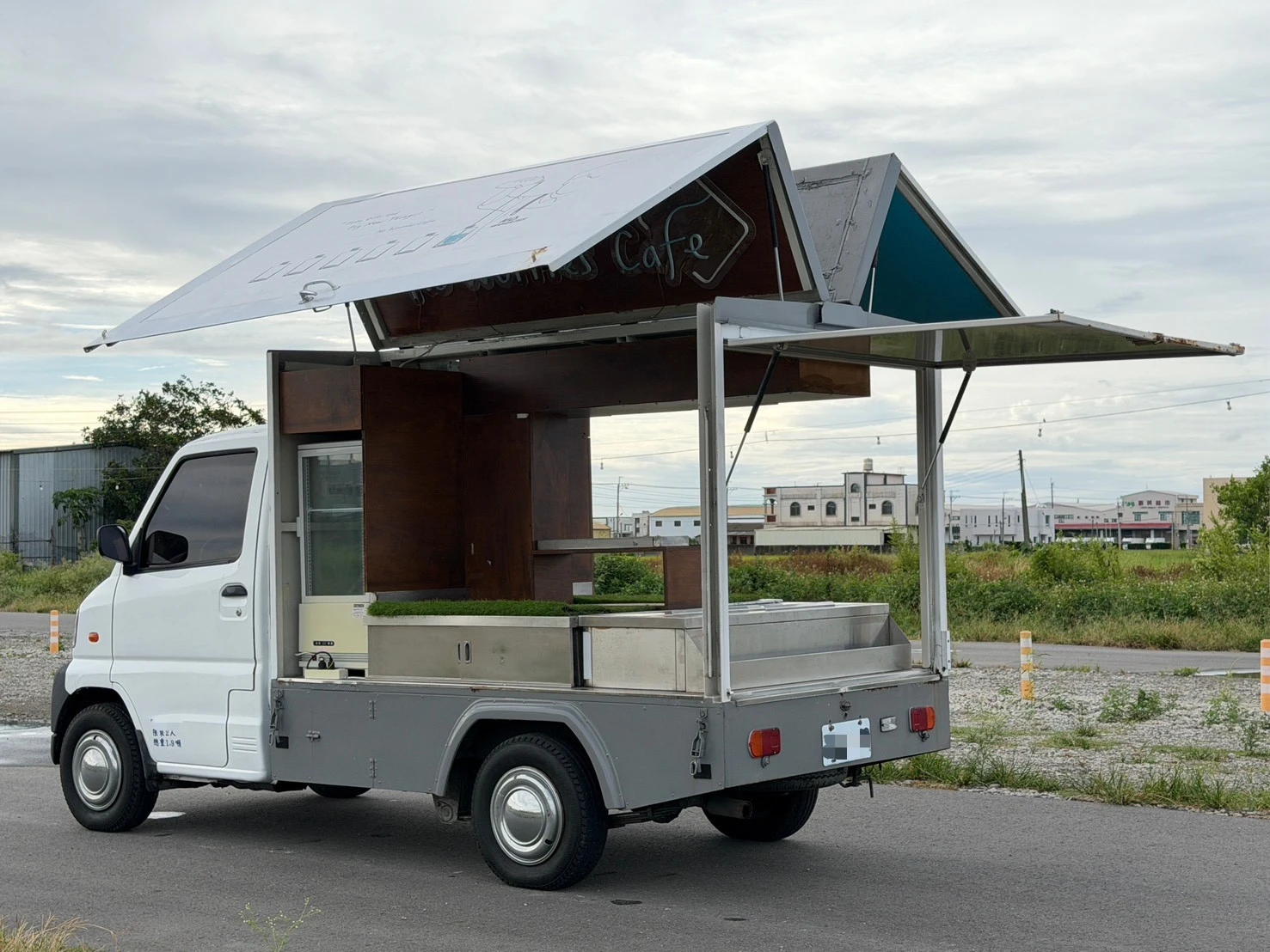 鷗翼餐車 木工裝潢