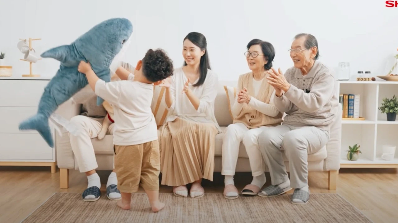BABY夏普空氣清淨機廣告