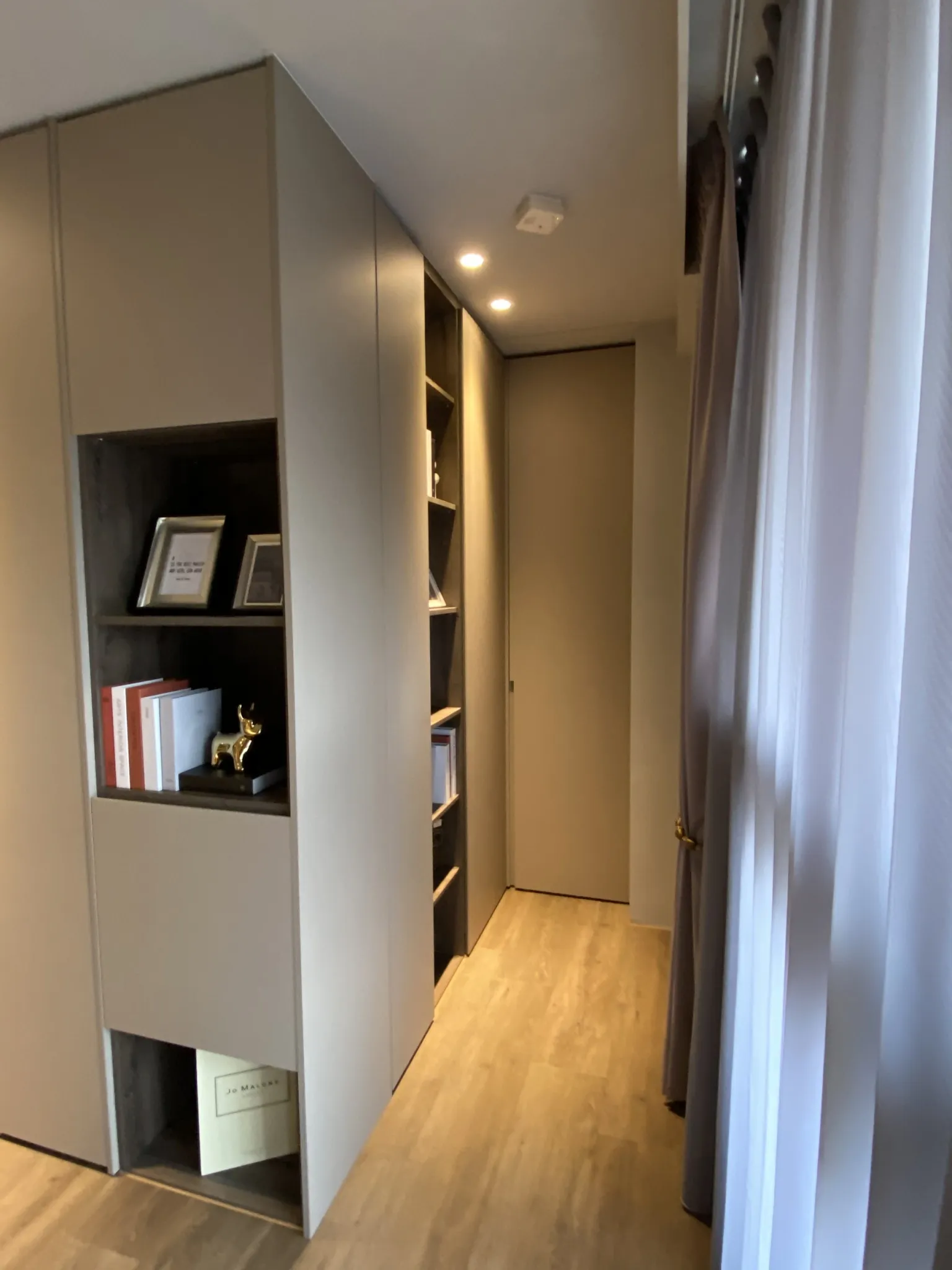 小客廳電視牆怎麼設計，才能又收納又不顯擁擠？台中住宅設計｜太平區住宅設計｜