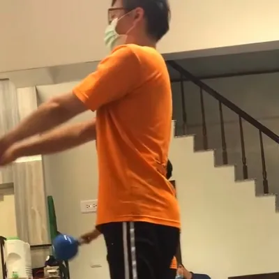 swing 基礎壺鈴的訓練動作，特別推薦身體後側緊崩的人，除了放鬆伸展，打開活動度，訓練才是最重要的