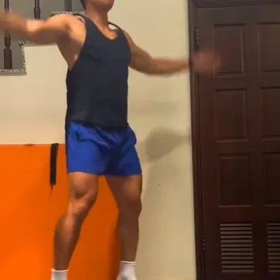 趕快收藏起來，開合跳對於久坐的人幫助真的很大🌟