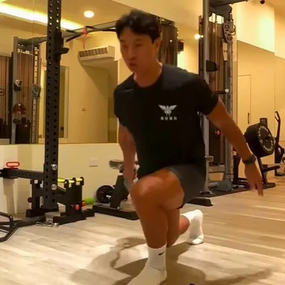 以下是三種在家中可以進行的減脂方法###