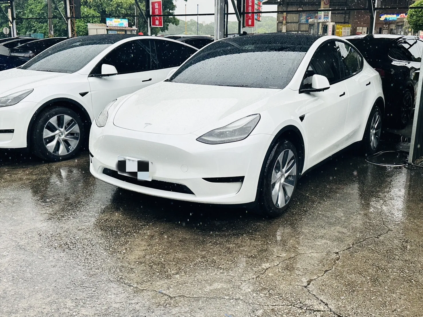 太便宜了... 淋著雨也要趕快上架