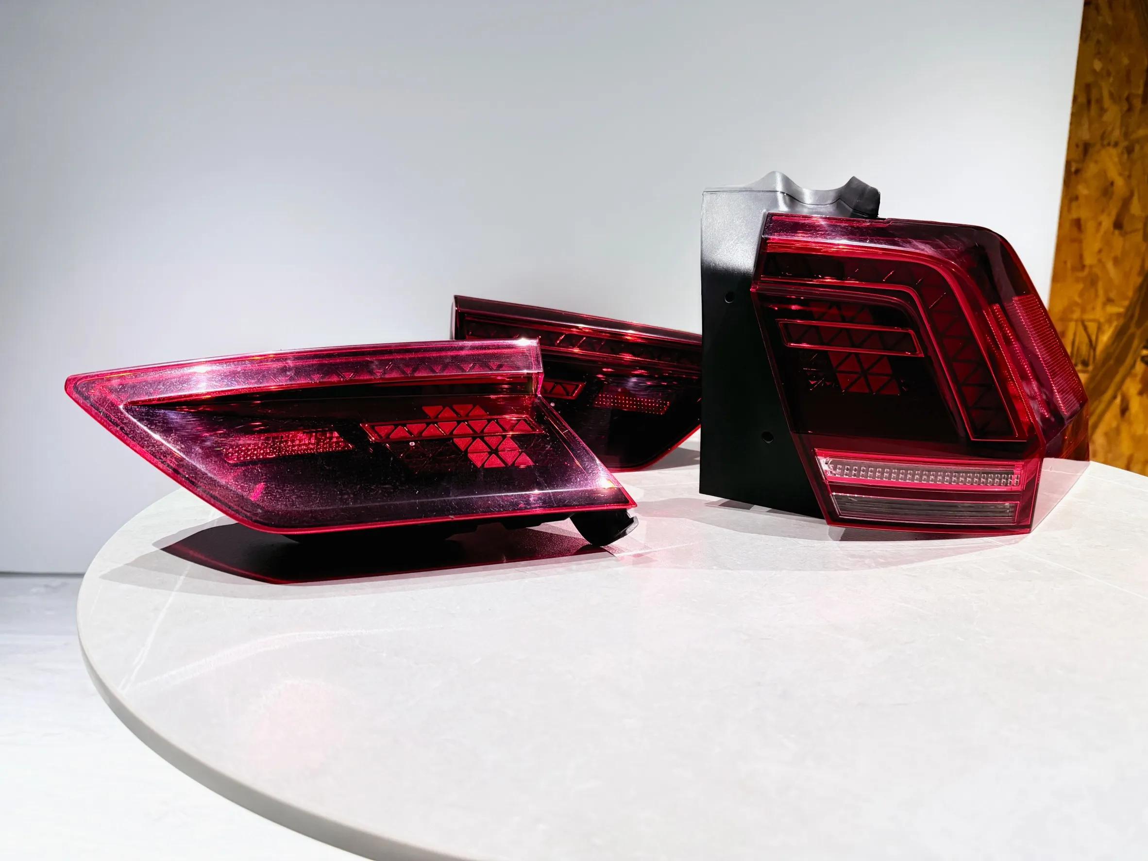 Tiguan 330、380 後尾燈