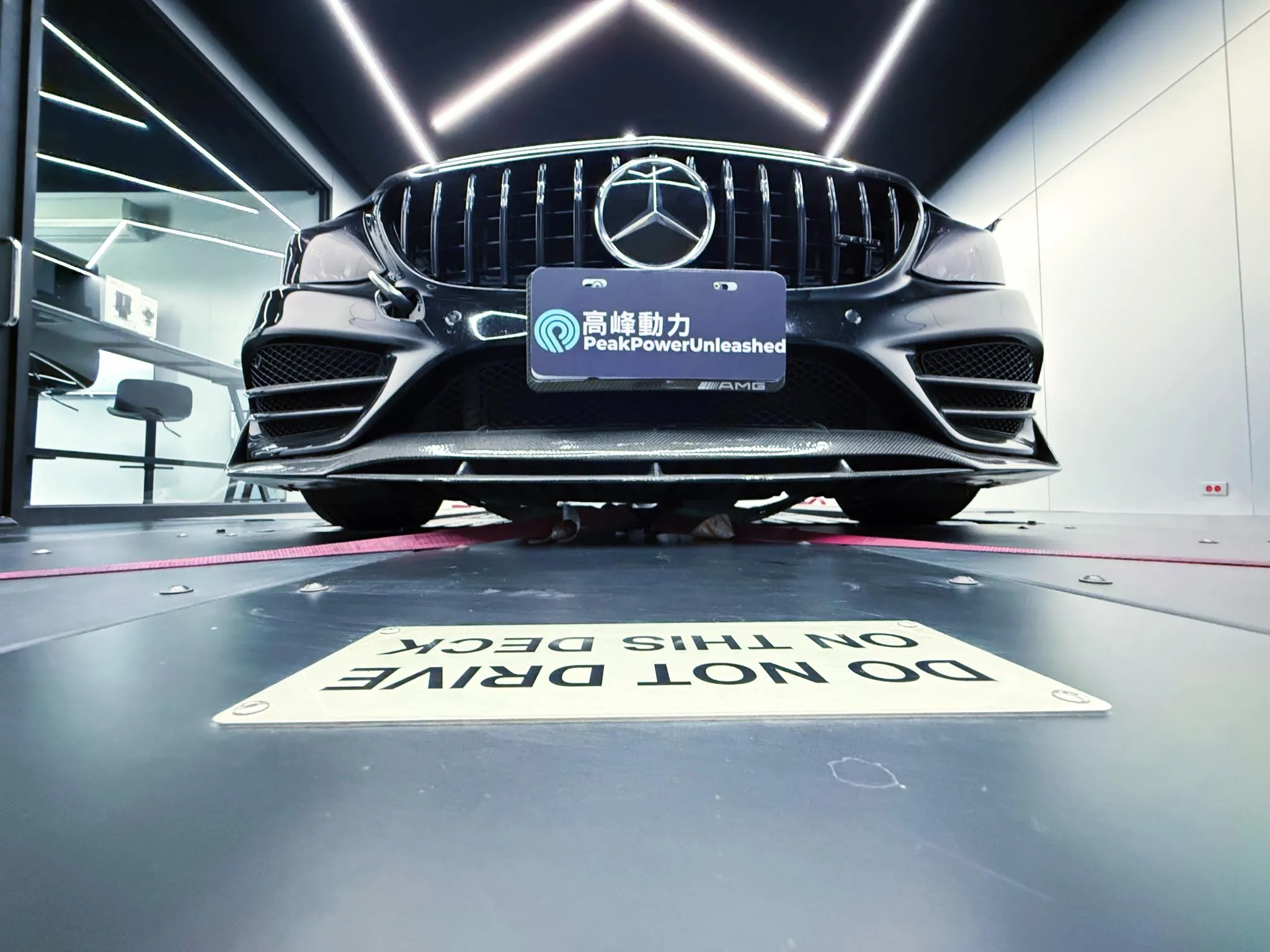 #Mercedes_Benz #C400