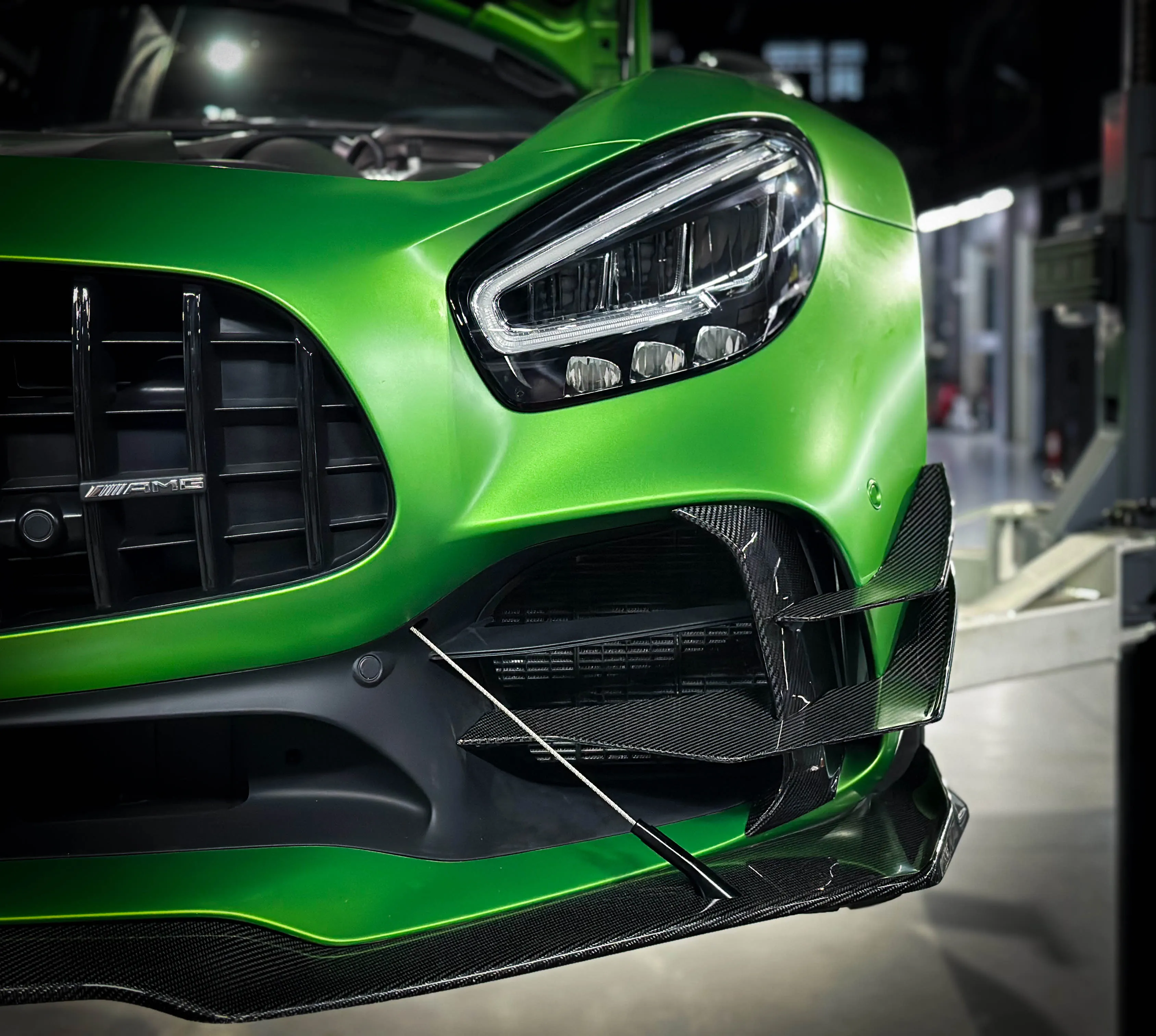 德國Tikt Performance 全碳纖維兩側風刀 Mercedes Benz AMG GT-R