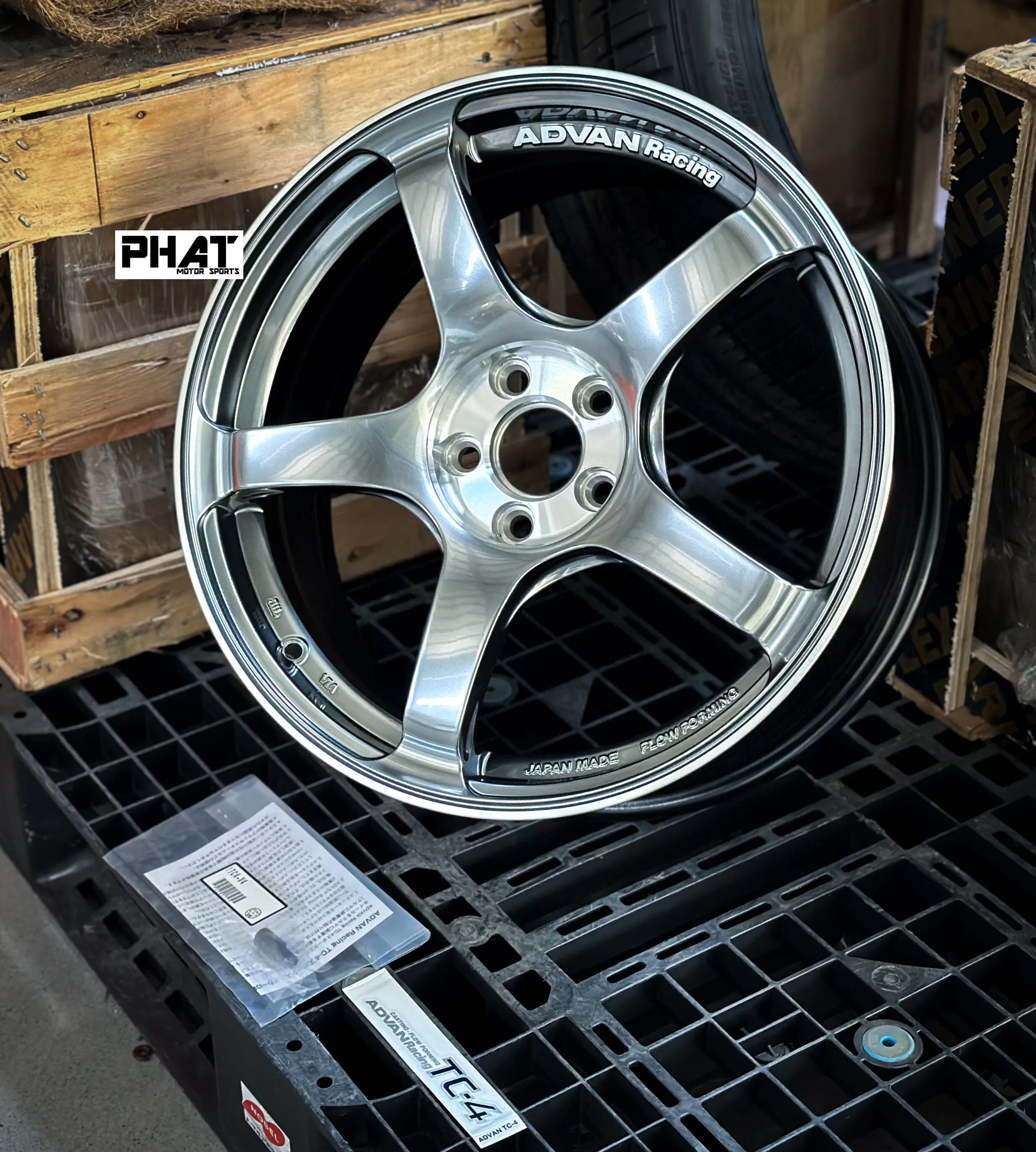 ADVAN Racing TC-4 SE Special Edition Racing  Hyper Black & Hdiamond Cut
