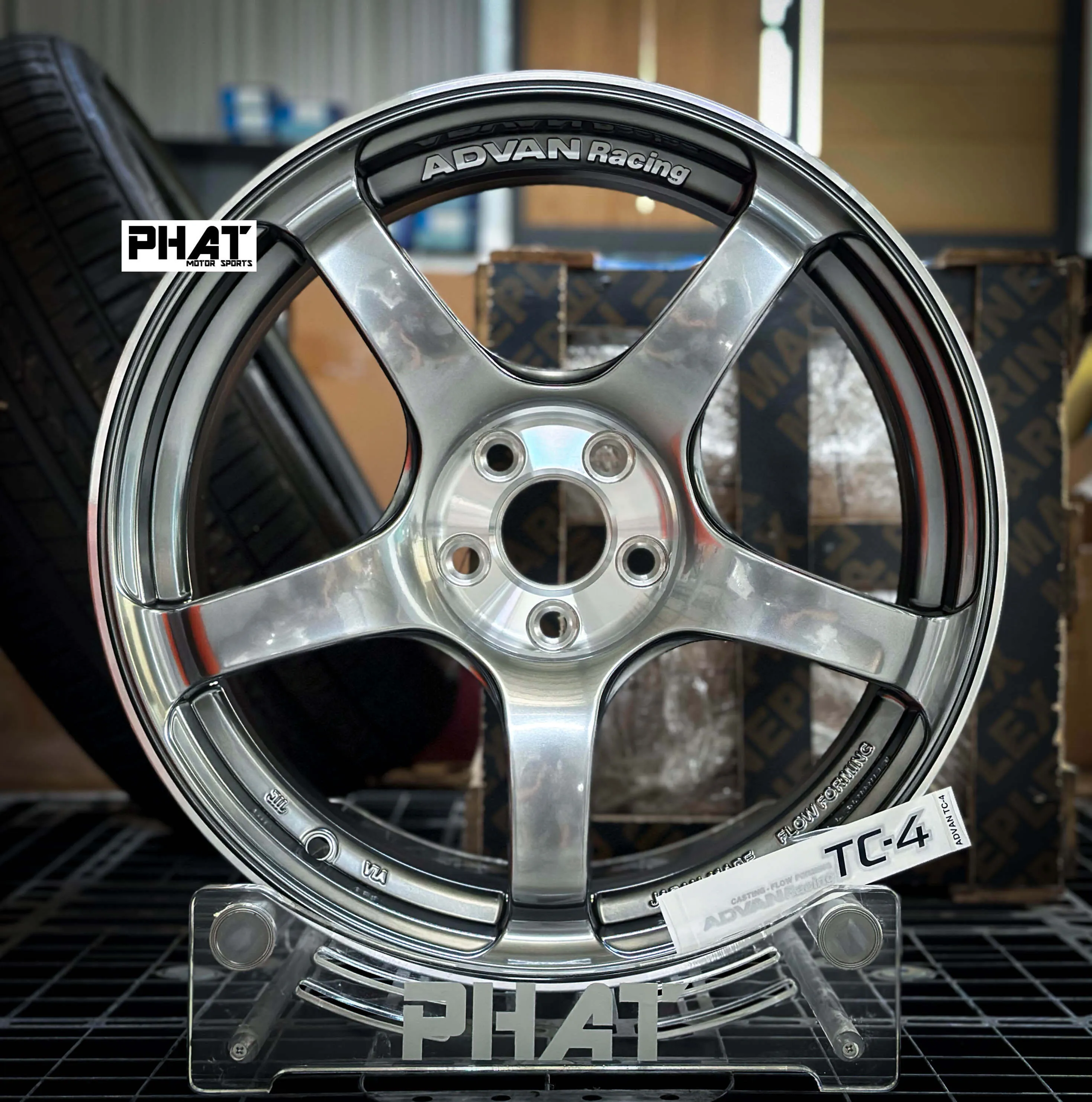 ADVAN Racing TC-4 SE Special Edition Racing  Hyper Black & Hdiamond Cut