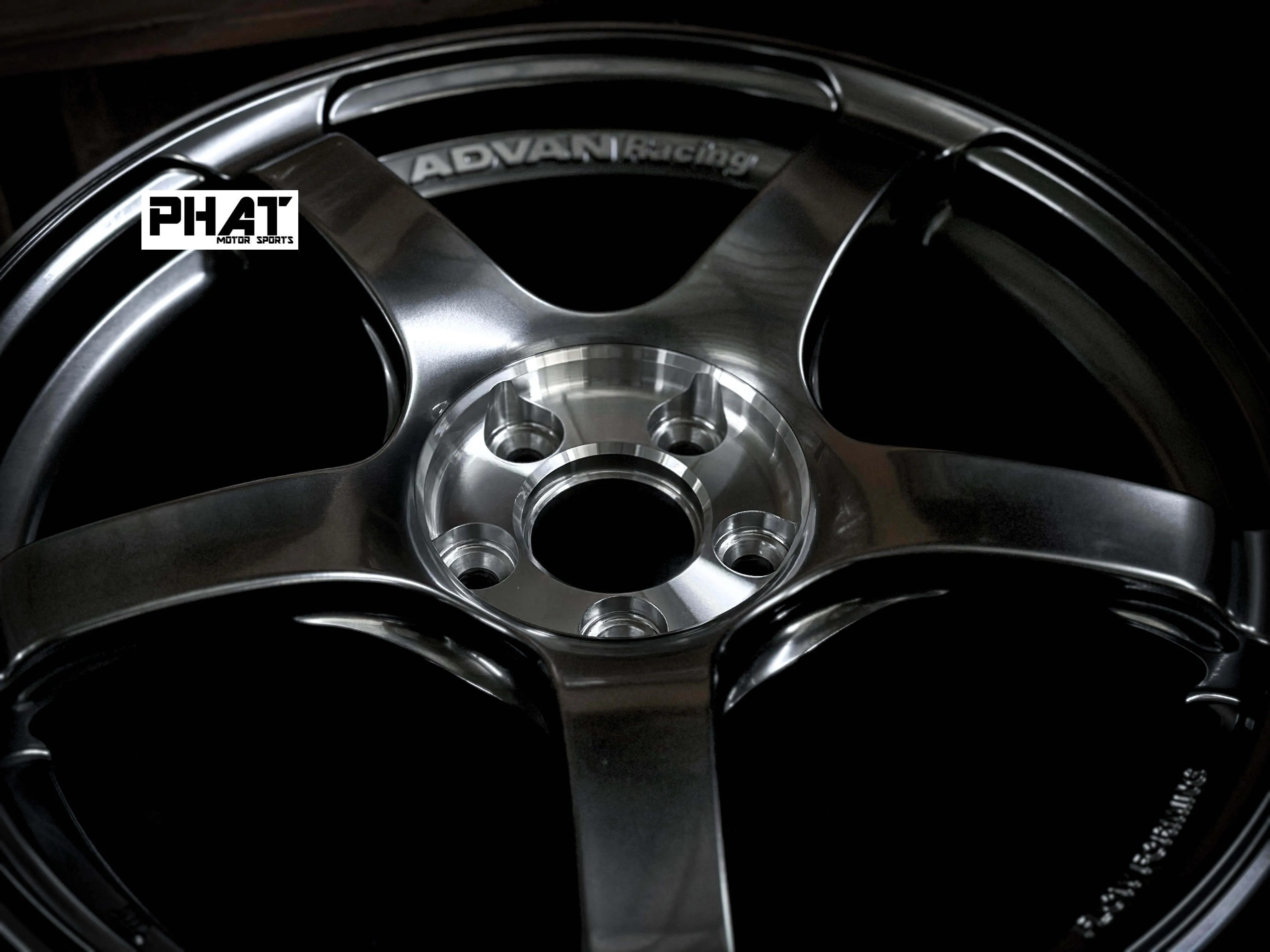 ADVAN Racing TC-4 SE Special Edition Racing  Hyper Black & Hdiamond Cut