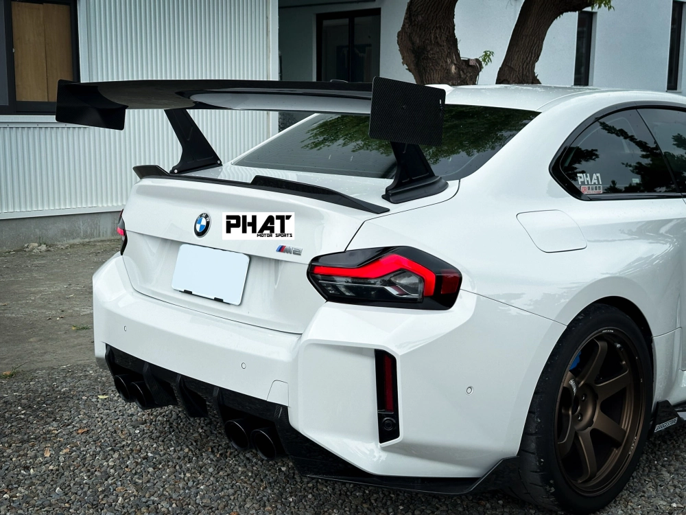 Veus Engineering Swan Neck天鵝頸碳纖維大尾翼 BMW G87 M2