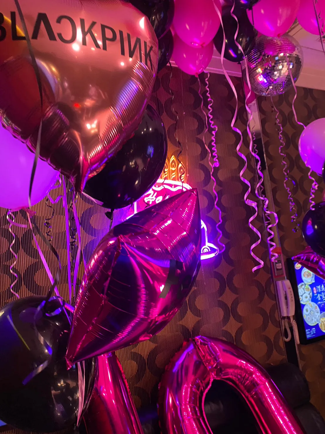 【女團同款配色】BLACKPINK 風格粉黑氣球｜酷甜風格｜KTV包廂｜勁歌熱舞