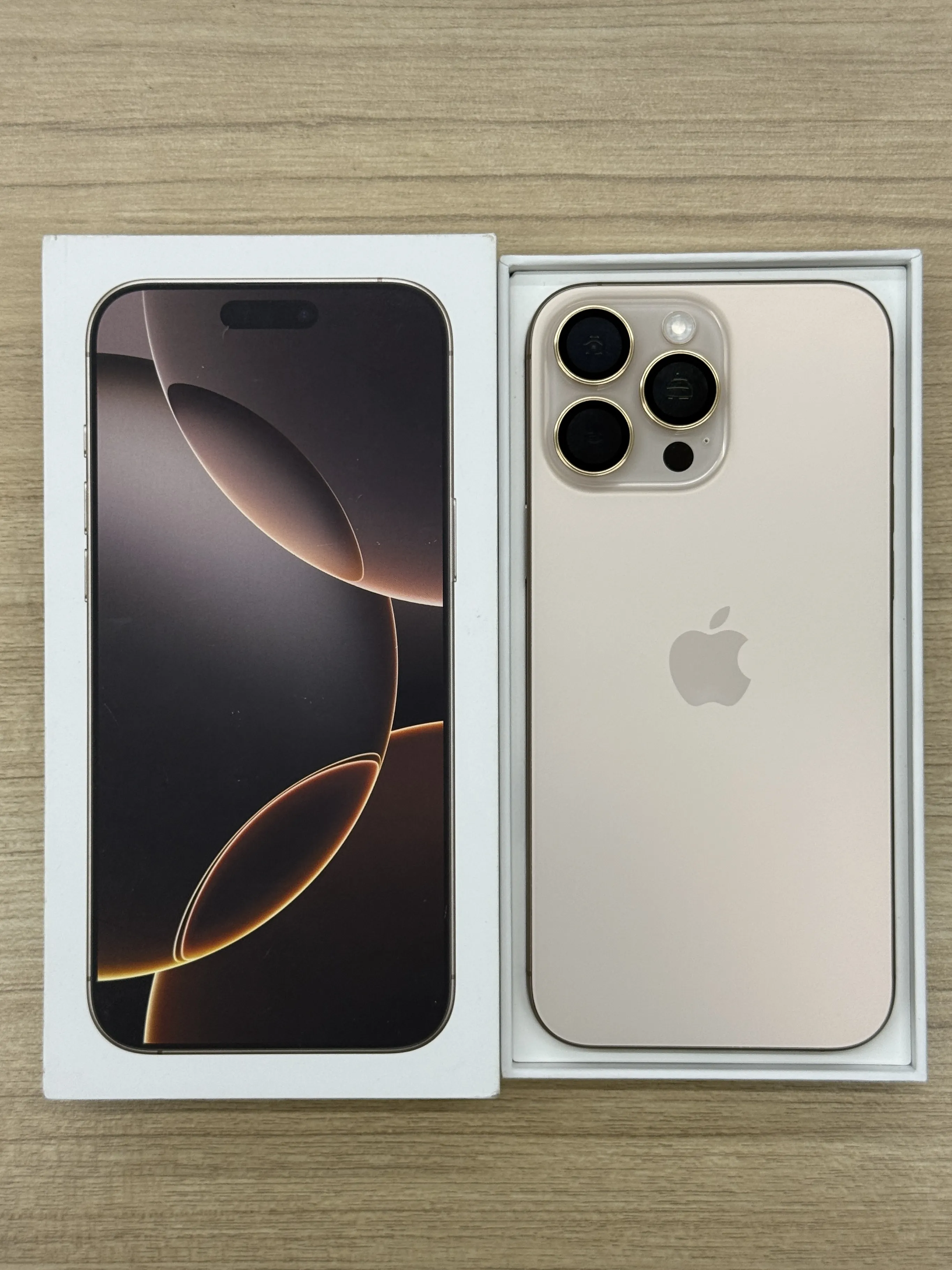  iPhone 16 Pro Max 256G【少年機通訊館嚴選二手機】