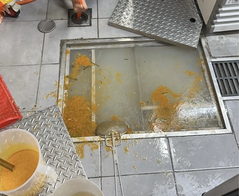 廚房排水與管路保養