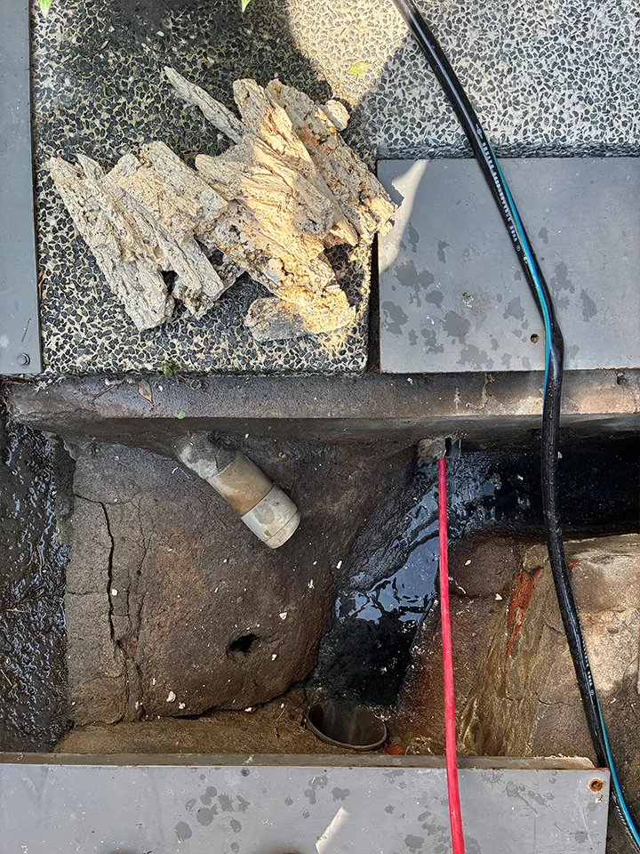 廚房排水與管路保養