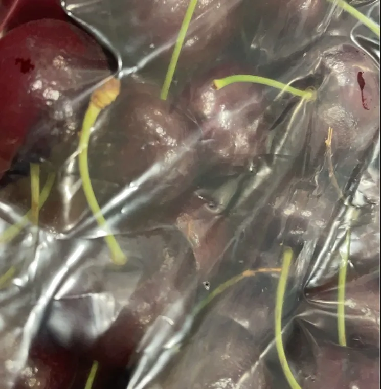 智利紅櫻桃#4JD.外型圓潤飽滿、色澤紅潤亮麗