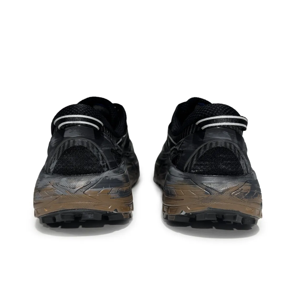 客製球鞋HOKA ONE ONE泥沼侵蝕