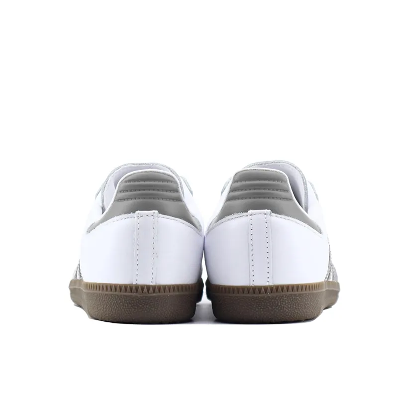 個性化客製球鞋ADIDAS銀色