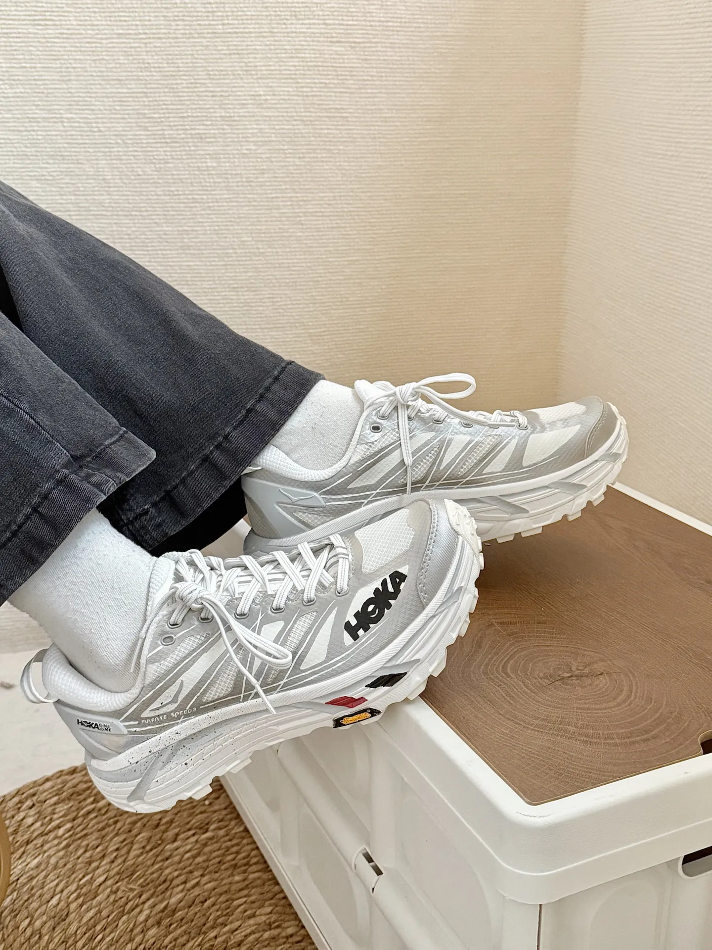 客製球鞋HOKA ONE ONE幻銀
