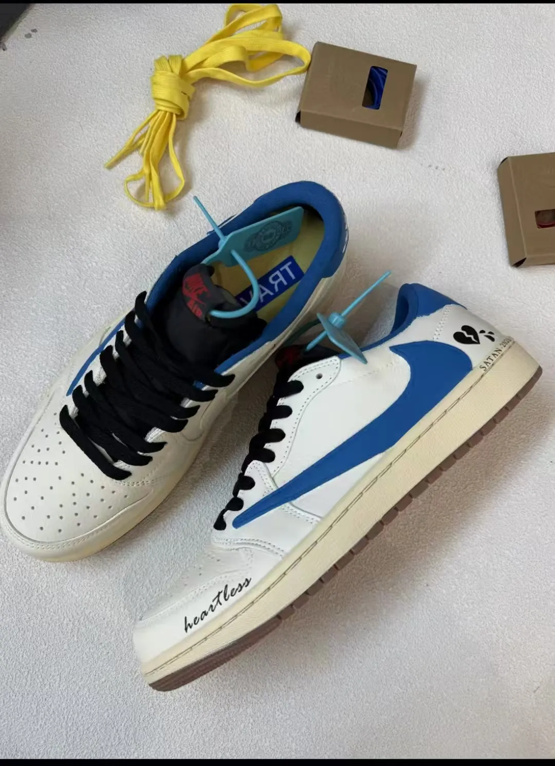 個性化客製球鞋NIKE閃電撒旦