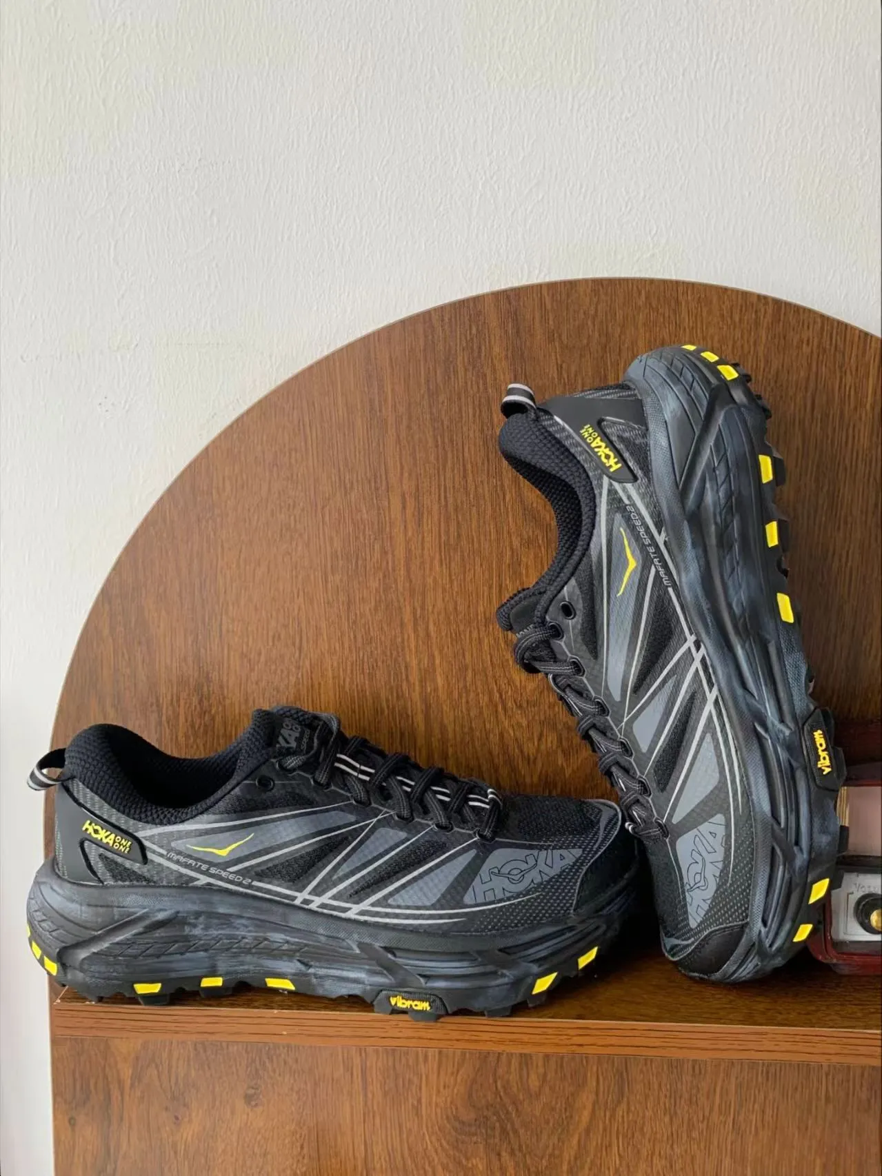 客製球鞋HOKA ONE ONE野蜂飛舞