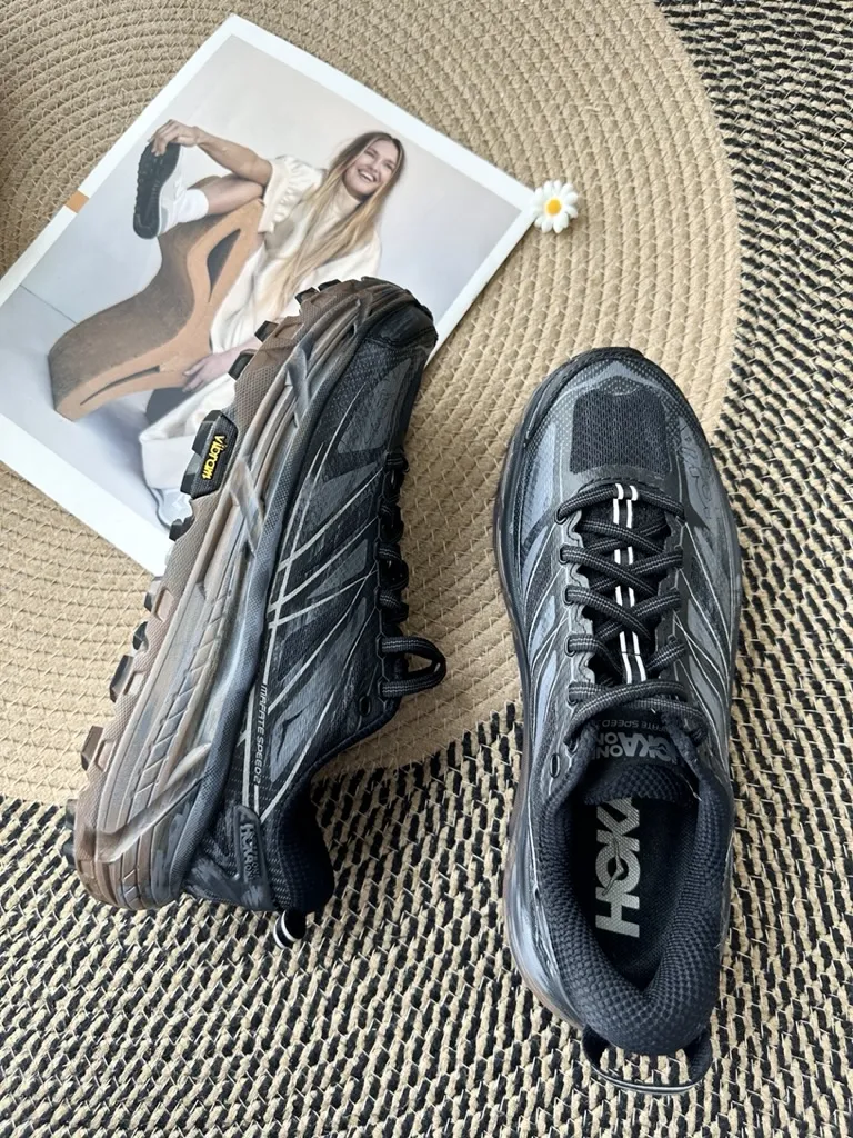 客製球鞋HOKA ONE ONE泥沼侵蝕