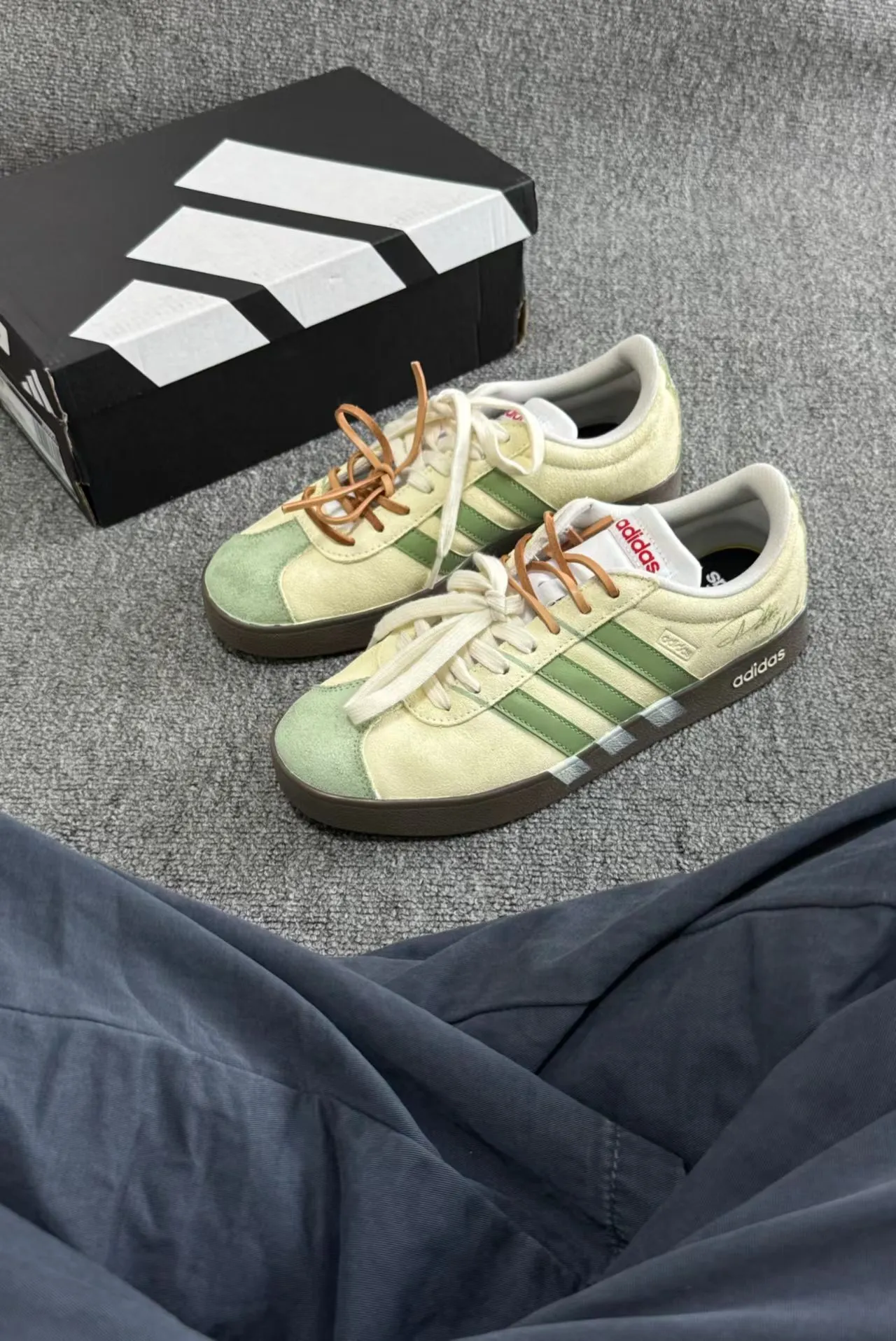 個性化客製球鞋ADIDAS鈴芽之旅