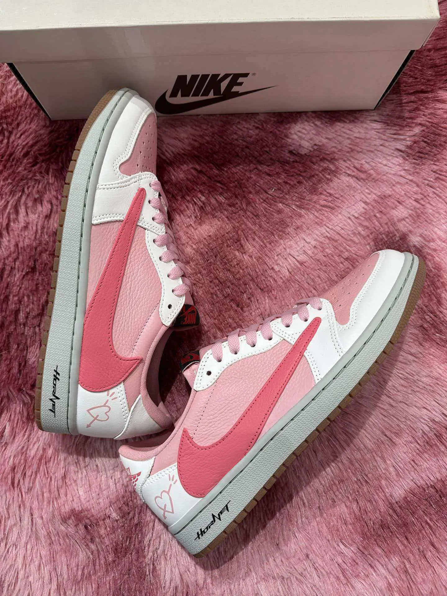 個性化客製球鞋NIKE粉色倒鉤
