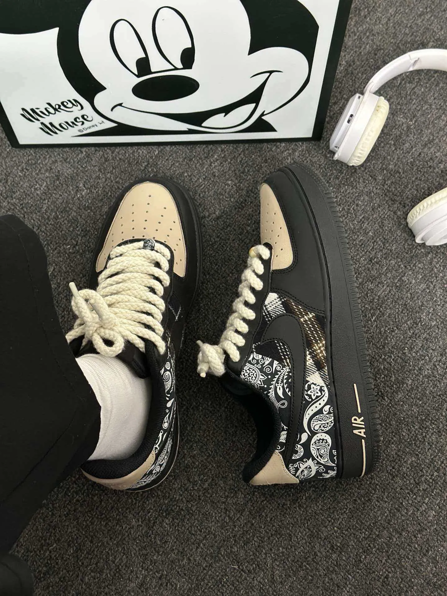 個性化客製球鞋NIKE黑金腰果