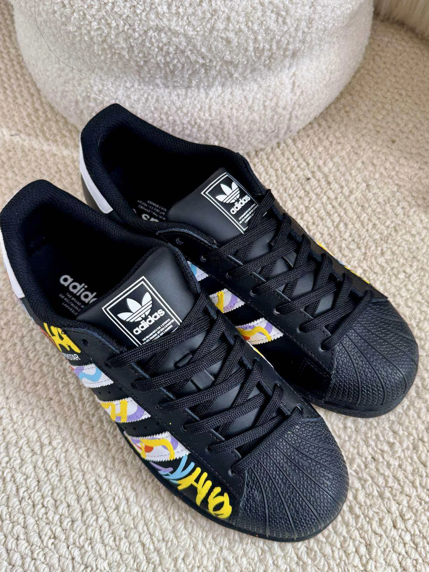 個性化客製球鞋ADIDAS狂歡派對