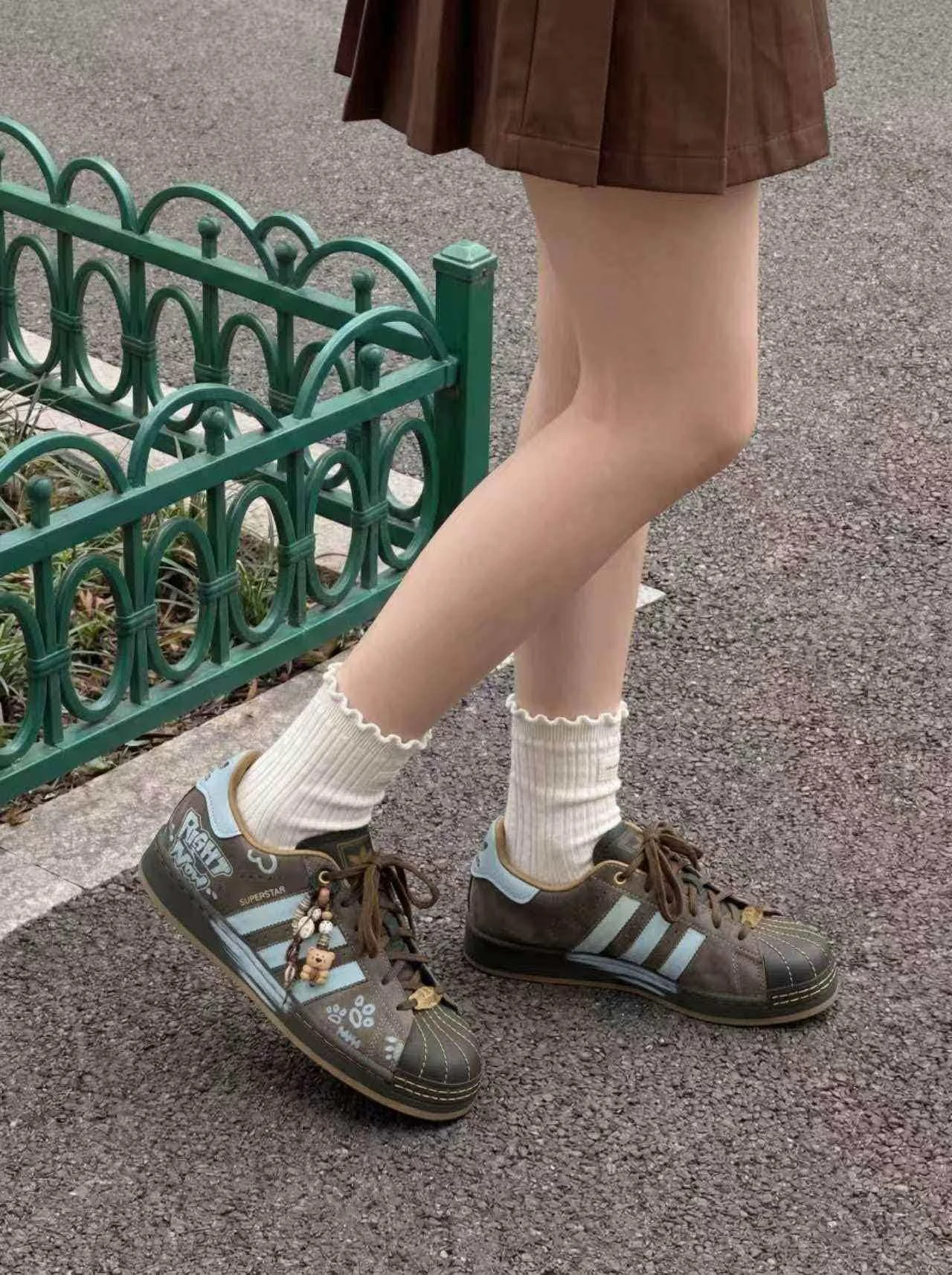 個性化客製球鞋ADIDAS即刻出發