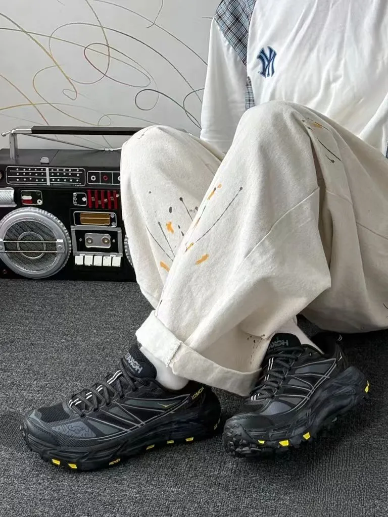 客製球鞋HOKA ONE ONE野蜂飛舞