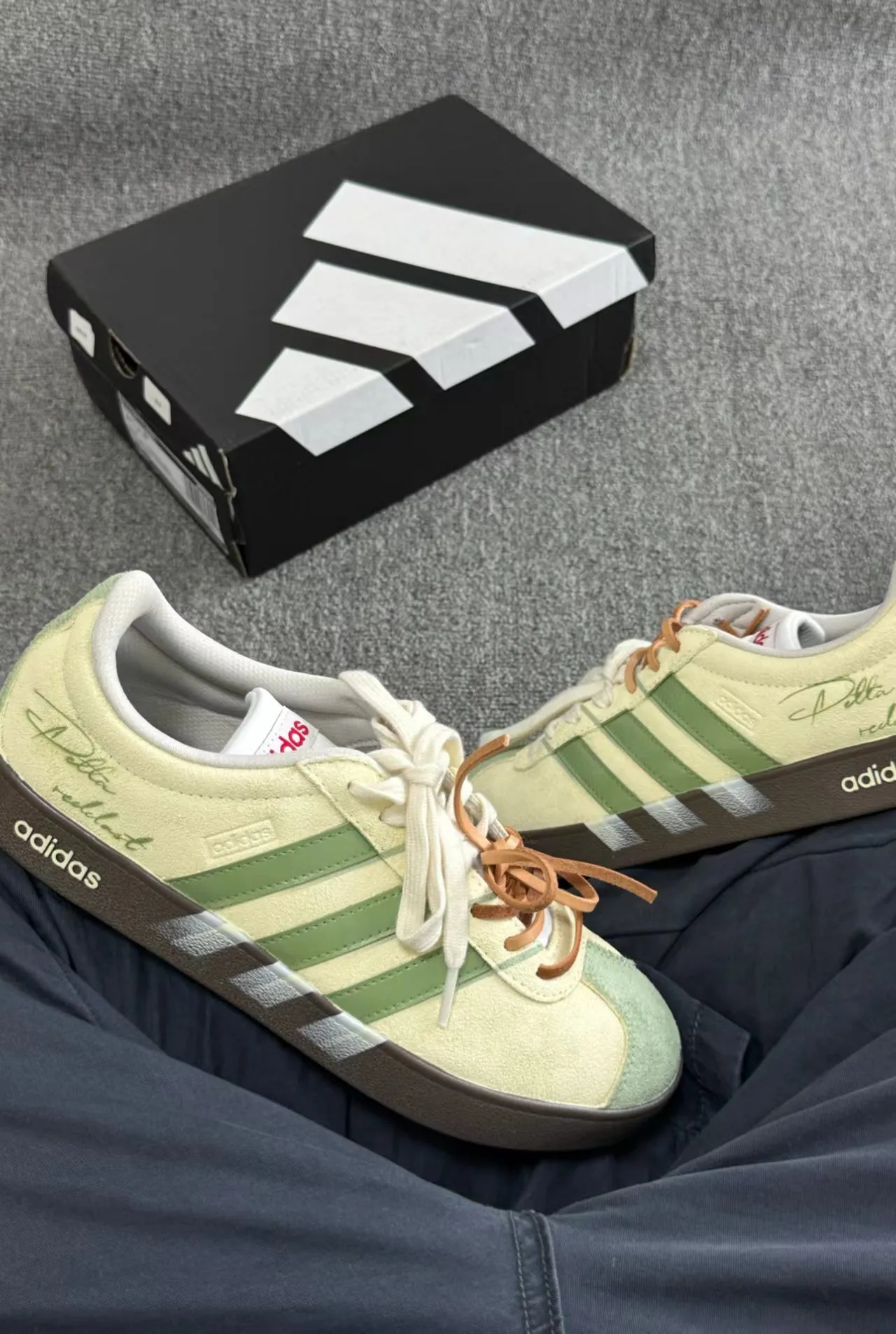 個性化客製球鞋ADIDAS鈴芽之旅