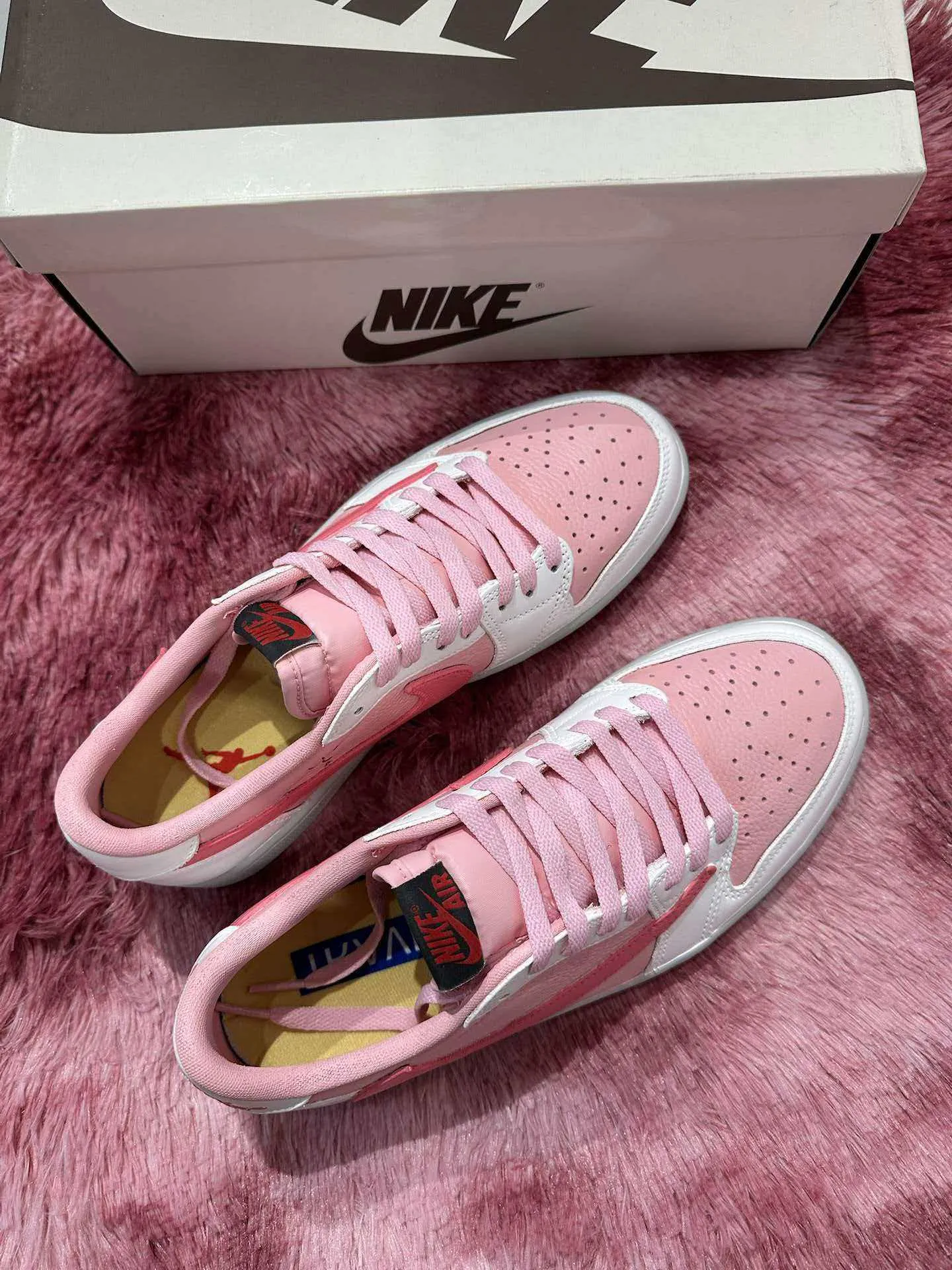 個性化客製球鞋NIKE粉色倒鉤