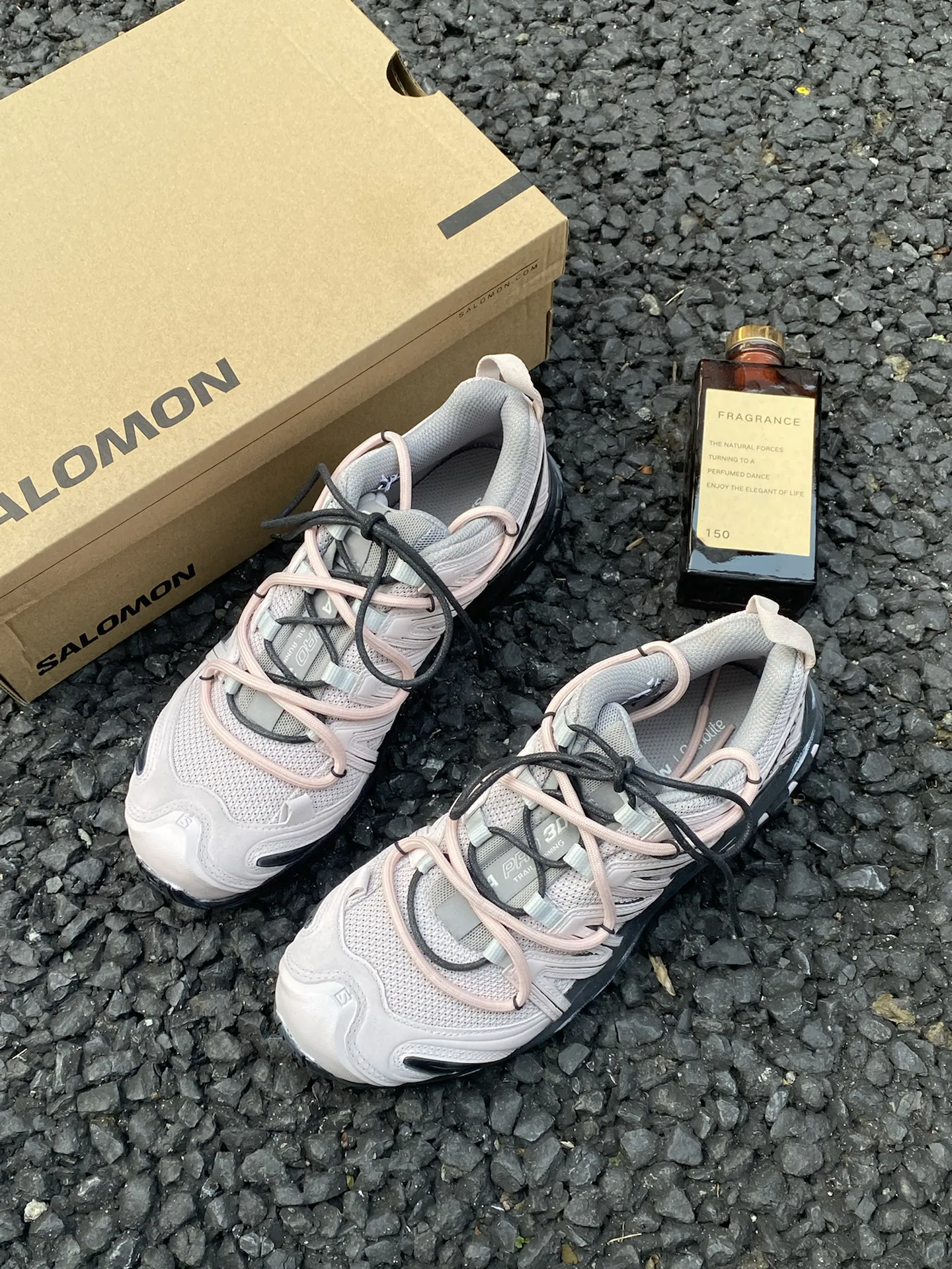 個性化客製球鞋SALOMON草莓白巧