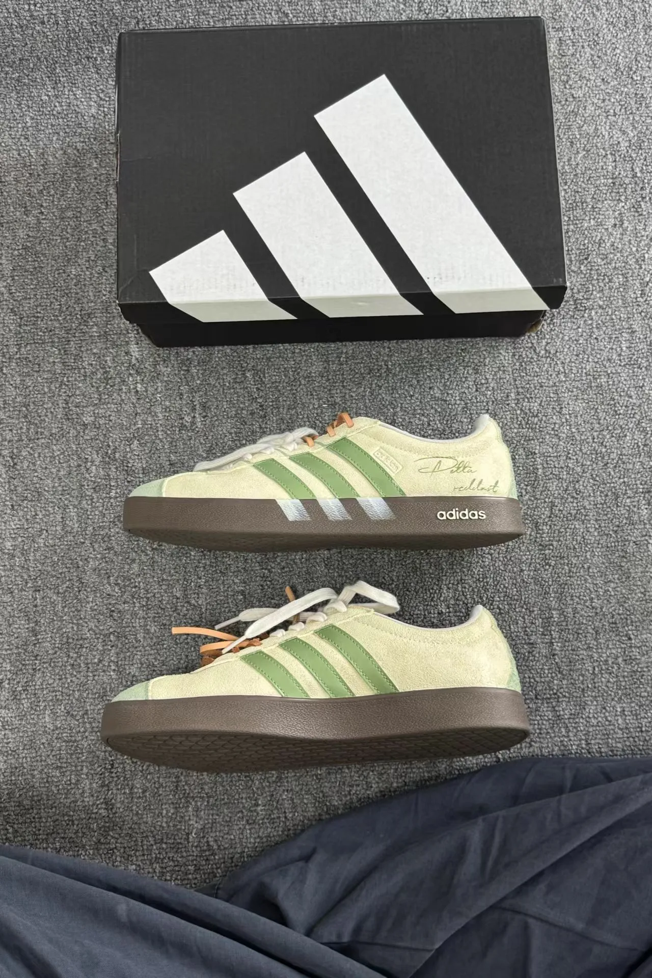 個性化客製球鞋ADIDAS鈴芽之旅
