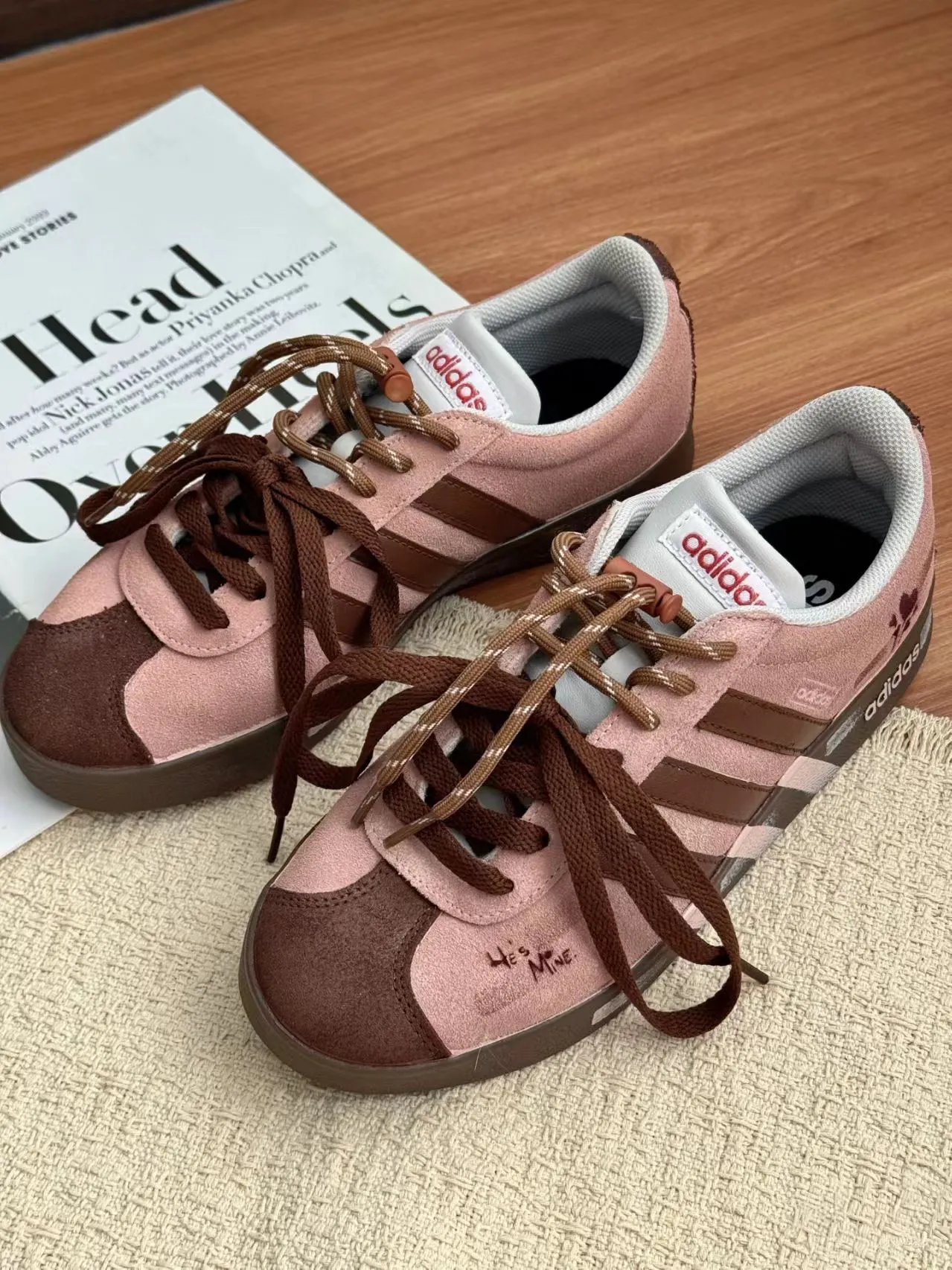 個性化客製球鞋ADIDAS棕粉